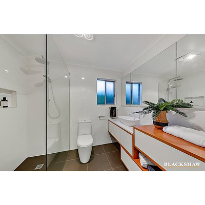 81 Chataway Crescent, Fadden ACT 2904