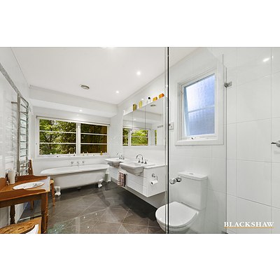 1 Wickham Crescent, Red Hill ACT 2603