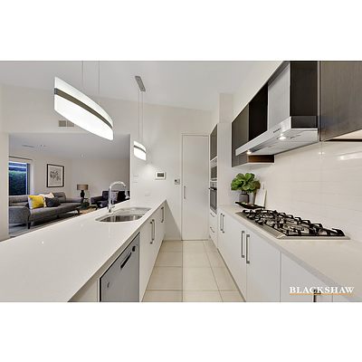 39 Lindsay Pryor Street, Wright ACT 2611
