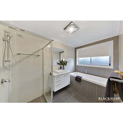39 Lindsay Pryor Street, Wright ACT 2611