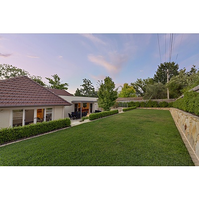 15 Durville Crescent, Griffith ACT 2603