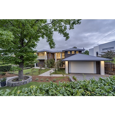 1 Macartney Crescent, Deakin ACT 2600