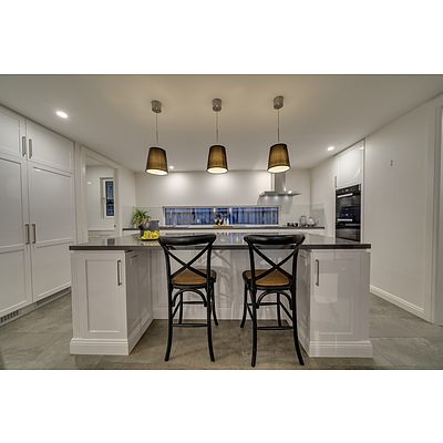 1 Macartney Crescent, Deakin ACT 2600