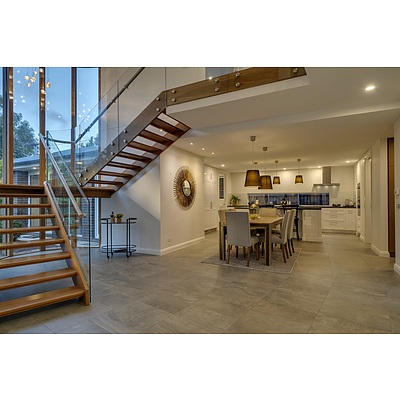 1 Macartney Crescent, Deakin ACT 2600