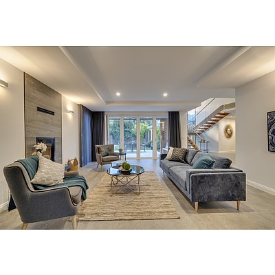 1 Macartney Crescent, Deakin ACT 2600