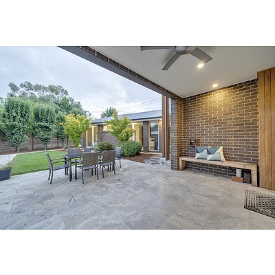 1 Macartney Crescent, Deakin ACT 2600