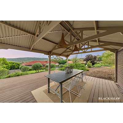 125 Hawkesbury Crescent, Farrer ACT 2607