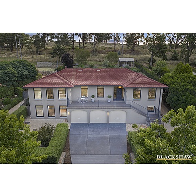 125 Hawkesbury Crescent, Farrer ACT 2607