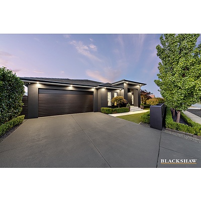 11 Jeannie Gunn Street, Franklin ACT 2913