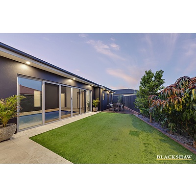 11 Jeannie Gunn Street, Franklin ACT 2913