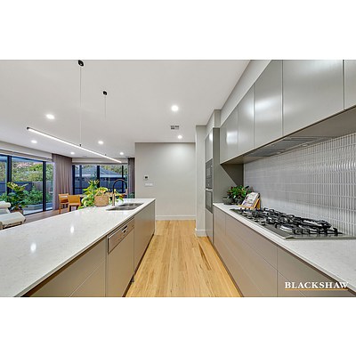 2/7 Mawson Drive, Mawson ACT 2607