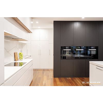 9 Macartney Crescent, Deakin ACT 2600