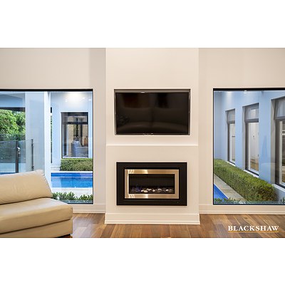 9 Macartney Crescent, Deakin ACT 2600