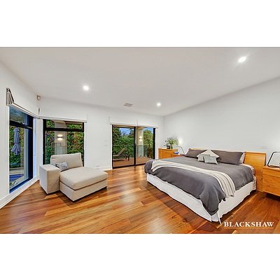 9 Macartney Crescent, Deakin ACT 2600