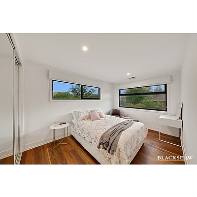 9 Macartney Crescent, Deakin ACT 2600