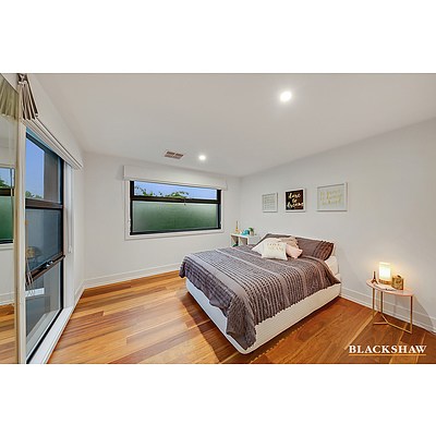 9 Macartney Crescent, Deakin ACT 2600