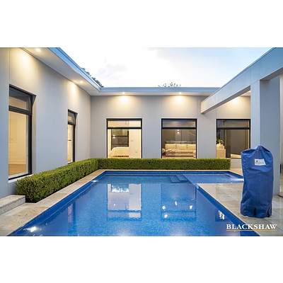 9 Macartney Crescent, Deakin ACT 2600