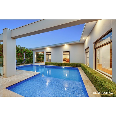 9 Macartney Crescent, Deakin ACT 2600