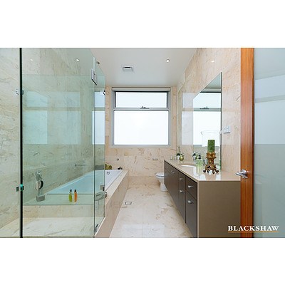 24 Timbarra Crescent, O'malley ACT 2606