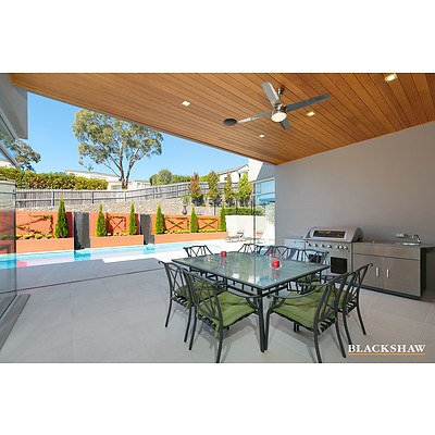 24 Timbarra Crescent, O'malley ACT 2606