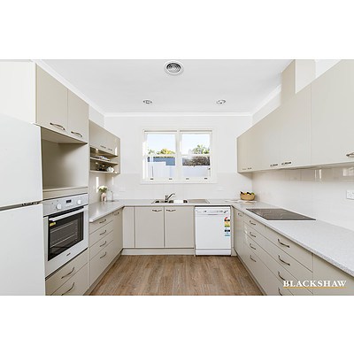 10 Hutt Street, Yarralumla ACT 2600
