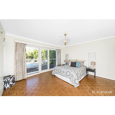 10 Hutt Street, Yarralumla ACT 2600