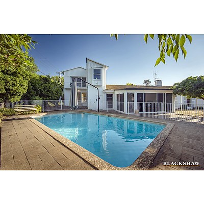 10 Hutt Street, Yarralumla ACT 2600