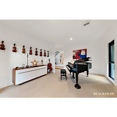 10 Broome Crescent, Yarralumla ACT 2600
