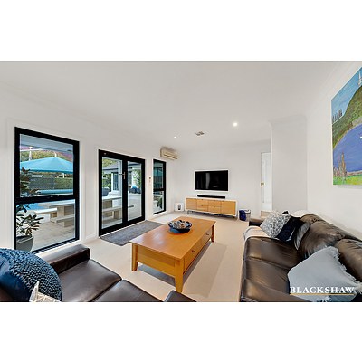 10 Broome Crescent, Yarralumla ACT 2600
