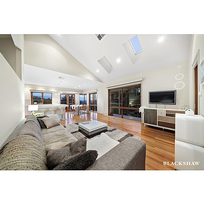 13 Eucalypt Rise, Jerrabomberra NSW 2619
