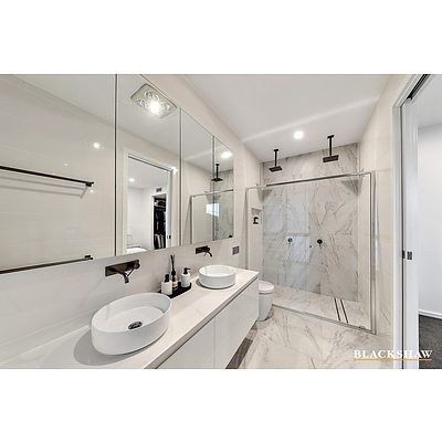 10A Woodgate Street, Farrer ACT 2607