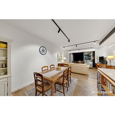 57/7 State Circle, Forrest ACT 2603