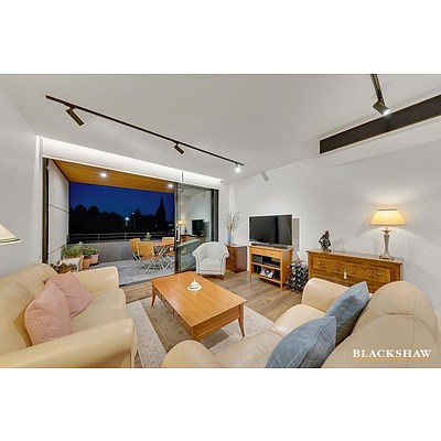 57/7 State Circle, Forrest ACT 2603