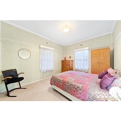 15 Hacking Crescent, Narrabundah ACT 2604