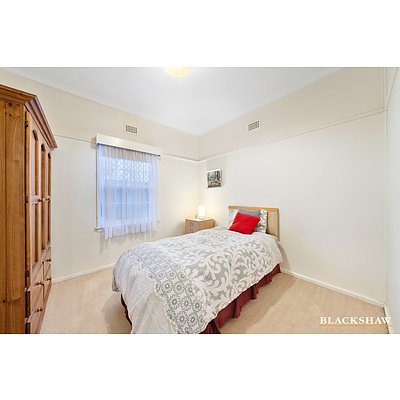 15 Hacking Crescent, Narrabundah ACT 2604