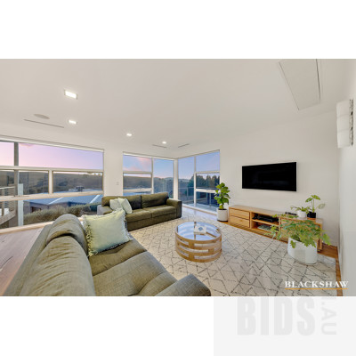 6 Balladonia Place, Jerrabomberra NSW 2619