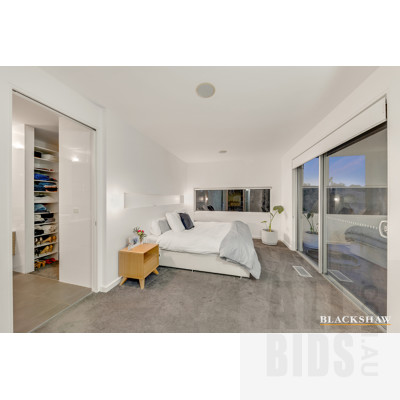 6 Balladonia Place, Jerrabomberra NSW 2619