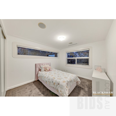 6 Balladonia Place, Jerrabomberra NSW 2619