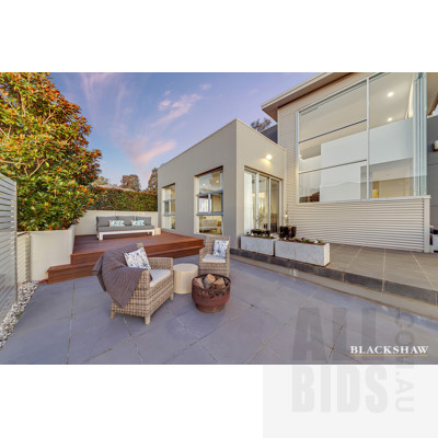 6 Balladonia Place, Jerrabomberra NSW 2619