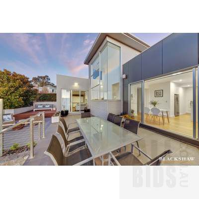 6 Balladonia Place, Jerrabomberra NSW 2619
