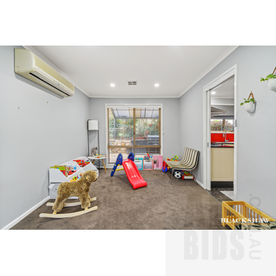 8 Kaleski Place, Banks ACT 2906