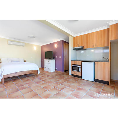 4 Farnell Place, Curtin ACT 2605