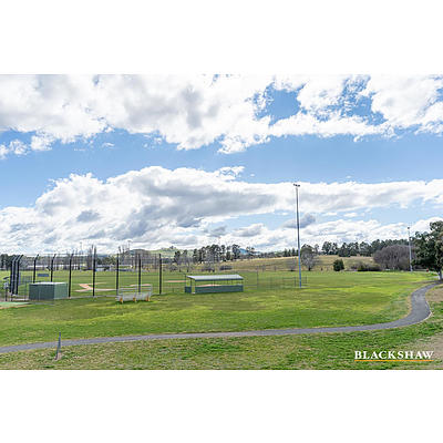 4 Farnell Place, Curtin ACT 2605