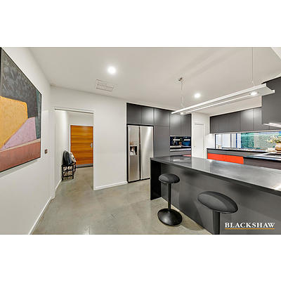 8 Taylor Place, Hackett ACT 2602