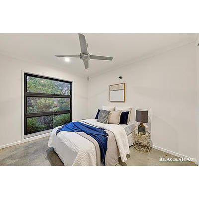 8 Taylor Place, Hackett ACT 2602