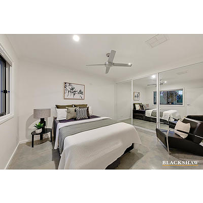 8 Taylor Place, Hackett ACT 2602