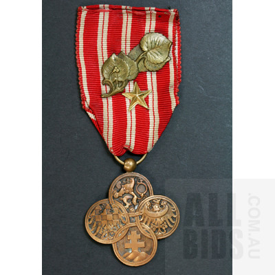 WWI Czechoslovak War Cross Medal with Linden Leaves and Star