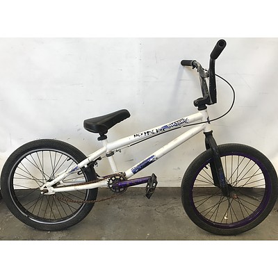 Southern Star Insane BMX Bike