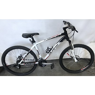 Avanti Montari Mountain Bike