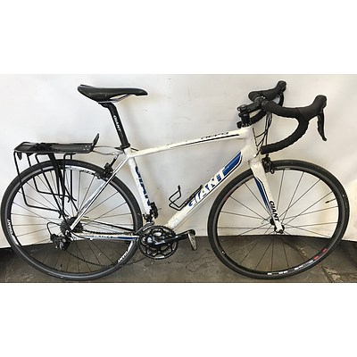 Giant Defy Road Bike